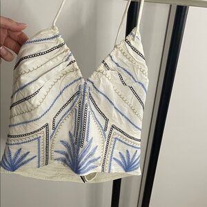 Universal Thread Cream and Blue Embroidered Blouse Sz M New